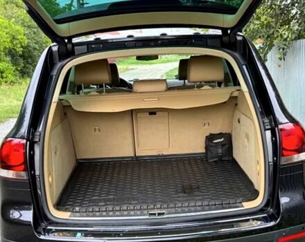 Чорний Фольксваген Туарег, об'ємом двигуна 3 л та пробігом 265 тис. км за 13000 $, фото 4 на Automoto.ua