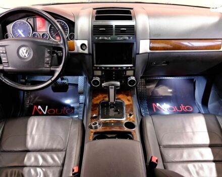 Черный Фольксваген Туарег, объемом двигателя 3.6 л и пробегом 182 тыс. км за 9900 $, фото 6 на Automoto.ua