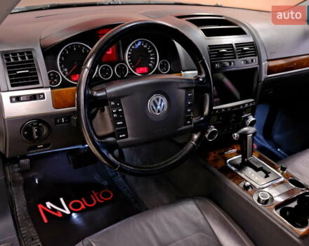 Черный Фольксваген Туарег, объемом двигателя 3.6 л и пробегом 182 тыс. км за 9900 $, фото 28 на Automoto.ua