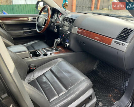 Чорний Фольксваген Туарег, об'ємом двигуна 3 л та пробігом 360 тис. км за 8400 $, фото 14 на Automoto.ua