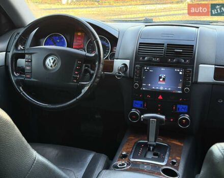 Черный Фольксваген Туарег, объемом двигателя 3 л и пробегом 314 тыс. км за 10500 $, фото 28 на Automoto.ua