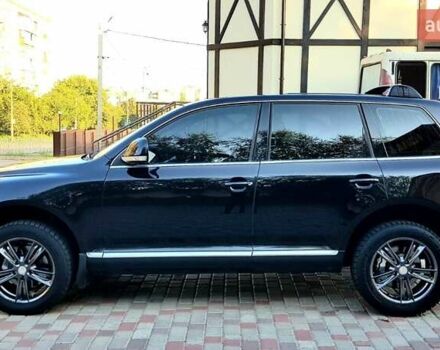 Черный Фольксваген Туарег, объемом двигателя 2.5 л и пробегом 268 тыс. км за 9900 $, фото 1 на Automoto.ua