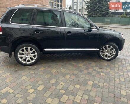 Черный Фольксваген Туарег, объемом двигателя 2.97 л и пробегом 348 тыс. км за 12500 $, фото 4 на Automoto.ua