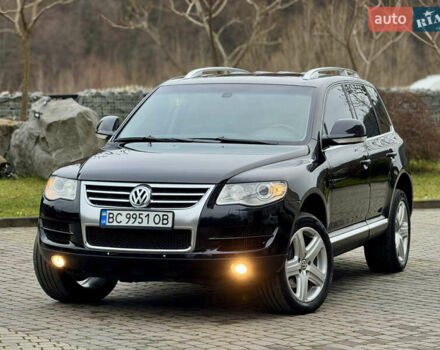 Черный Фольксваген Туарег, объемом двигателя 3 л и пробегом 280 тыс. км за 11700 $, фото 2 на Automoto.ua