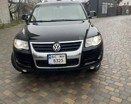 Черный Фольксваген Туарег, объемом двигателя 2.97 л и пробегом 348 тыс. км за 12500 $, фото 1 на Automoto.ua