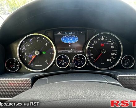 Черный Фольксваген Туарег, объемом двигателя 3 л и пробегом 325 тыс. км за 13000 $, фото 3 на Automoto.ua