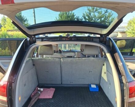 Черный Фольксваген Туарег, объемом двигателя 3.6 л и пробегом 305 тыс. км за 12800 $, фото 4 на Automoto.ua