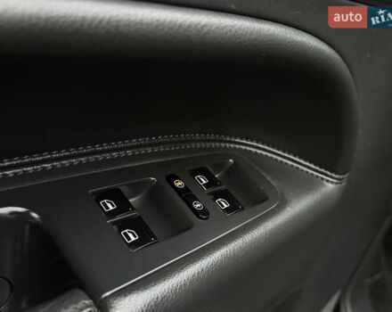 Черный Фольксваген Туарег, объемом двигателя 3 л и пробегом 280 тыс. км за 11700 $, фото 28 на Automoto.ua