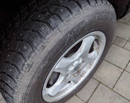 Черный Фольксваген Туарег, объемом двигателя 0 л и пробегом 300 тыс. км за 5816 $, фото 1 на Automoto.ua