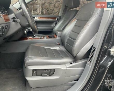 Черный Фольксваген Туарег, объемом двигателя 3.6 л и пробегом 148 тыс. км за 14000 $, фото 8 на Automoto.ua