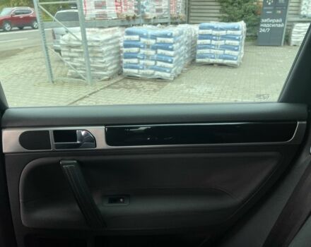 Чорний Фольксваген Туарег, об'ємом двигуна 3 л та пробігом 250 тис. км за 6999 $, фото 7 на Automoto.ua