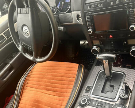 Черный Фольксваген Туарег, объемом двигателя 2.97 л и пробегом 308 тыс. км за 12500 $, фото 11 на Automoto.ua