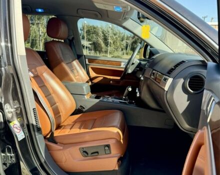 Фольксваген Туарег 2009 в Ровно на Automoto.ua Черный Фольксваген Туарег, объемом двигателя 3 л и пробегом 254 тыс. км за 6800 $, фото 13 на Automoto.ua