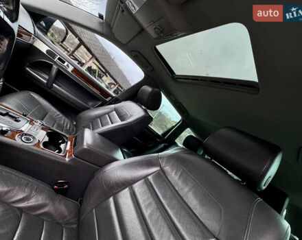 Черный Фольксваген Туарег, объемом двигателя 3 л и пробегом 280 тыс. км за 11700 $, фото 39 на Automoto.ua