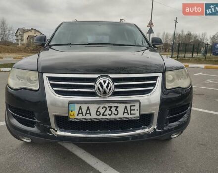 Черный Фольксваген Туарег, объемом двигателя 2.5 л и пробегом 294 тыс. км за 10800 $, фото 3 на Automoto.ua
