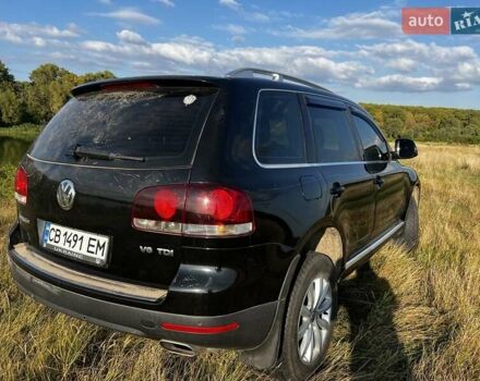 Чорний Фольксваген Туарег, об'ємом двигуна 2.97 л та пробігом 284 тис. км за 12000 $, фото 2 на Automoto.ua