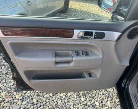 Черный Фольксваген Туарег, объемом двигателя 3 л и пробегом 264 тыс. км за 11799 $, фото 6 на Automoto.ua