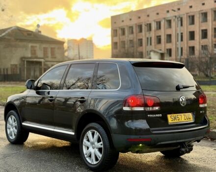 Черный Фольксваген Туарег, объемом двигателя 0 л и пробегом 345 тыс. км за 5300 $, фото 1 на Automoto.ua