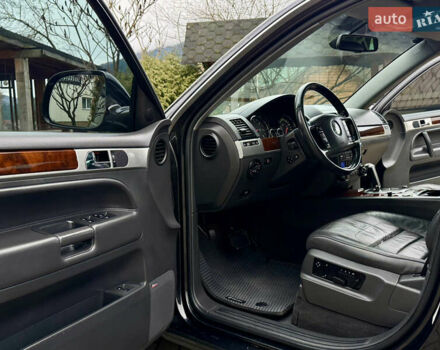 Черный Фольксваген Туарег, объемом двигателя 3 л и пробегом 280 тыс. км за 11700 $, фото 42 на Automoto.ua