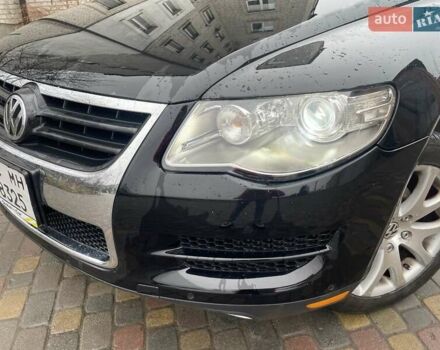 Черный Фольксваген Туарег, объемом двигателя 2.97 л и пробегом 348 тыс. км за 12500 $, фото 6 на Automoto.ua