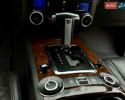 Черный Фольксваген Туарег, объемом двигателя 3 л и пробегом 280 тыс. км за 11700 $, фото 40 на Automoto.ua