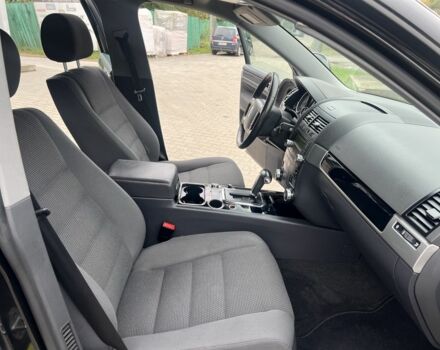 Чорний Фольксваген Туарег, об'ємом двигуна 3 л та пробігом 250 тис. км за 6999 $, фото 19 на Automoto.ua