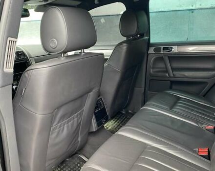 Черный Фольксваген Туарег, объемом двигателя 2.97 л и пробегом 286 тыс. км за 13350 $, фото 5 на Automoto.ua