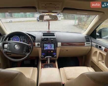 Черный Фольксваген Туарег, объемом двигателя 2.97 л и пробегом 348 тыс. км за 12500 $, фото 9 на Automoto.ua