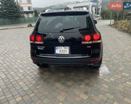 Черный Фольксваген Туарег, объемом двигателя 2.97 л и пробегом 348 тыс. км за 12500 $, фото 5 на Automoto.ua
