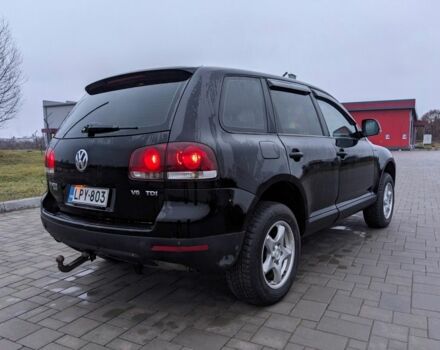 Черный Фольксваген Туарег, объемом двигателя 0 л и пробегом 300 тыс. км за 5816 $, фото 3 на Automoto.ua