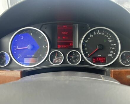 Черный Фольксваген Туарег, объемом двигателя 3 л и пробегом 379 тыс. км за 6630 $, фото 7 на Automoto.ua