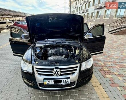 Черный Фольксваген Туарег, объемом двигателя 3.6 л и пробегом 184 тыс. км за 12999 $, фото 94 на Automoto.ua