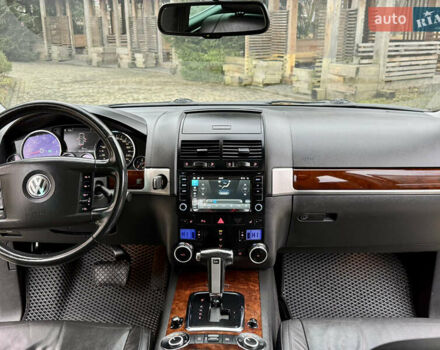 Черный Фольксваген Туарег, объемом двигателя 3 л и пробегом 280 тыс. км за 11700 $, фото 35 на Automoto.ua