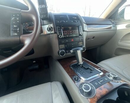 Черный Фольксваген Туарег, объемом двигателя 3 л и пробегом 264 тыс. км за 11799 $, фото 12 на Automoto.ua