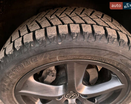 Чорний Фольксваген Туарег, об'ємом двигуна 2.97 л та пробігом 228 тис. км за 12300 $, фото 5 на Automoto.ua