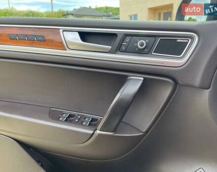 Чорний Фольксваген Туарег, об'ємом двигуна 2.97 л та пробігом 248 тис. км за 19500 $, фото 27 на Automoto.ua