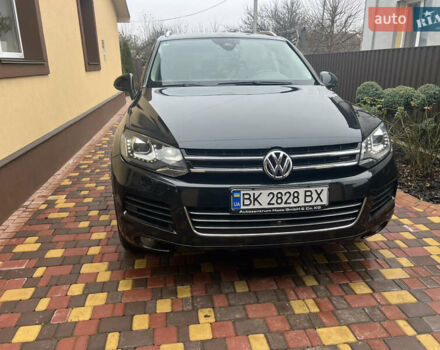 Черный Фольксваген Туарег, объемом двигателя 2.97 л и пробегом 267 тыс. км за 18700 $, фото 3 на Automoto.ua
