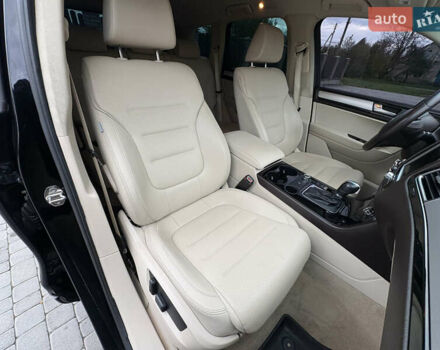 Фольксваген Туарег 2010 в Староконстантинов на Automoto.ua Черный Фольксваген Туарег, объемом двигателя 3 л и пробегом 150 тыс. км за 17800 $, фото 11 на Automoto.ua