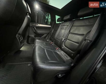 Черный Фольксваген Туарег, объемом двигателя 2.97 л и пробегом 298 тыс. км за 18900 $, фото 26 на Automoto.ua