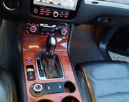 Чорний Фольксваген Туарег, об'ємом двигуна 3 л та пробігом 267 тис. км за 24000 $, фото 6 на Automoto.ua