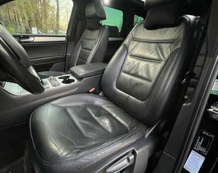 Черный Фольксваген Туарег, объемом двигателя 2.97 л и пробегом 298 тыс. км за 18900 $, фото 15 на Automoto.ua