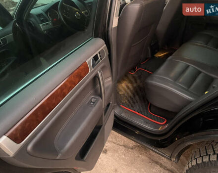 Чорний Фольксваген Туарег, об'ємом двигуна 2.97 л та пробігом 228 тис. км за 12300 $, фото 6 на Automoto.ua