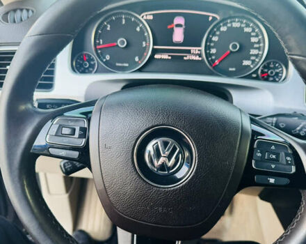 Черный Фольксваген Туарег, объемом двигателя 2.97 л и пробегом 400 тыс. км за 16000 $, фото 12 на Automoto.ua