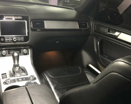 Чорний Фольксваген Туарег, об'ємом двигуна 2.97 л та пробігом 340 тис. км за 18500 $, фото 26 на Automoto.ua