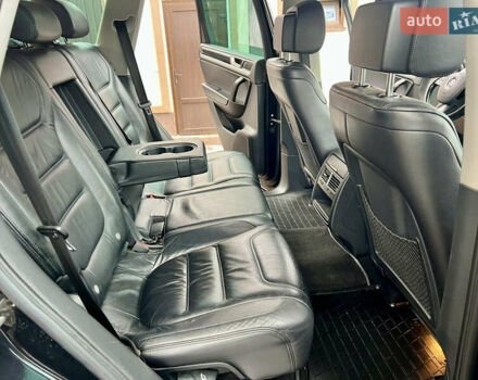 Черный Фольксваген Туарег, объемом двигателя 2.97 л и пробегом 257 тыс. км за 15800 $, фото 29 на Automoto.ua