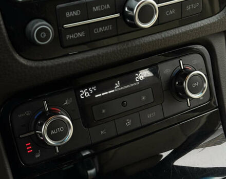 Черный Фольксваген Туарег, объемом двигателя 2.97 л и пробегом 301 тыс. км за 15300 $, фото 30 на Automoto.ua