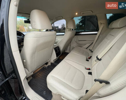 Фольксваген Туарег 2010 в Староконстантинов на Automoto.ua Черный Фольксваген Туарег, объемом двигателя 3 л и пробегом 150 тыс. км за 17800 $, фото 30 на Automoto.ua