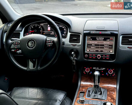 Чорний Фольксваген Туарег, об'ємом двигуна 2.97 л та пробігом 355 тис. км за 17500 $, фото 9 на Automoto.ua