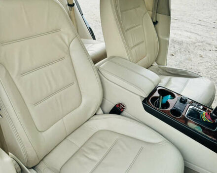 Черный Фольксваген Туарег, объемом двигателя 2.97 л и пробегом 400 тыс. км за 16000 $, фото 25 на Automoto.ua