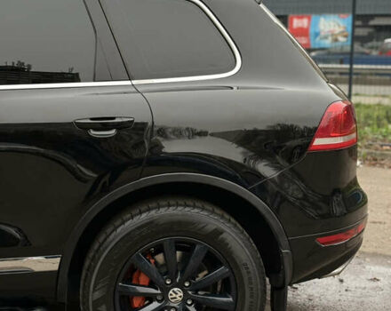 Черный Фольксваген Туарег, объемом двигателя 2.97 л и пробегом 301 тыс. км за 15300 $, фото 37 на Automoto.ua